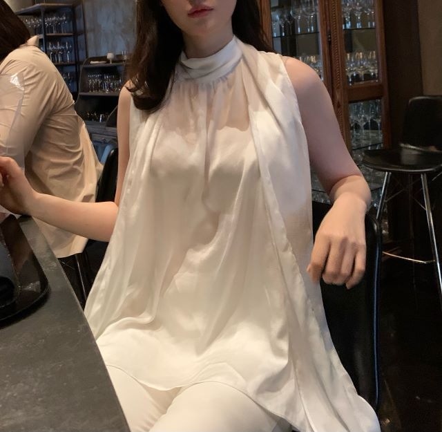 ホルターネック サテン スカーフ ブラウス(誕生日 ブラウス)