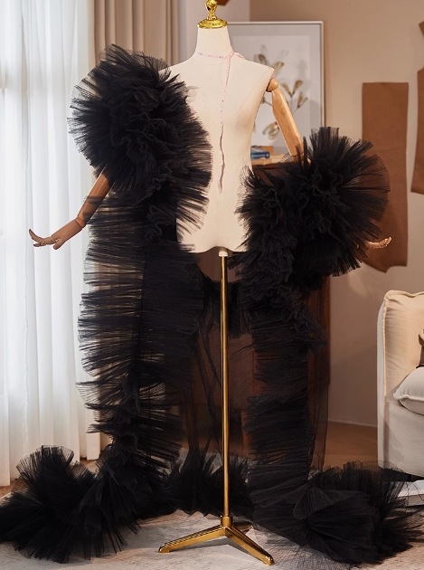 カラードレス ブラック ソフトチュール プリンセスライン 華やかなトレーン 上品！ 花嫁 ポンチョ