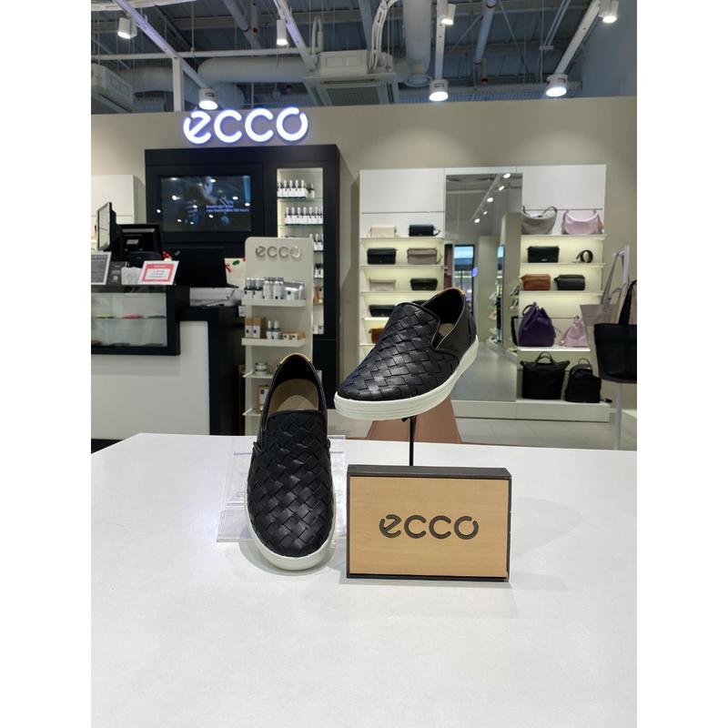 [釜山店] 女性スリップオン スニーカー 470863-01001