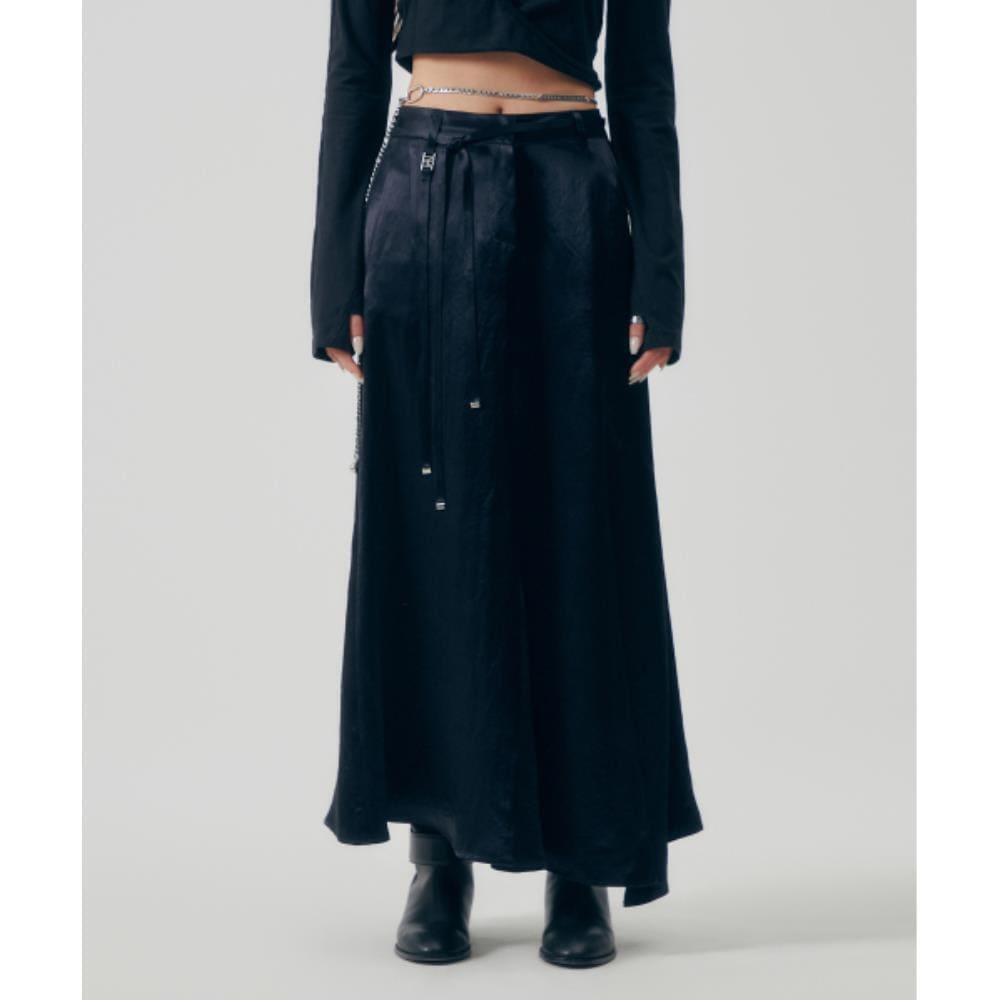 TREEMINGBIRD Soft Drape Satin Skirt Black TM2513SK004M 17,982円