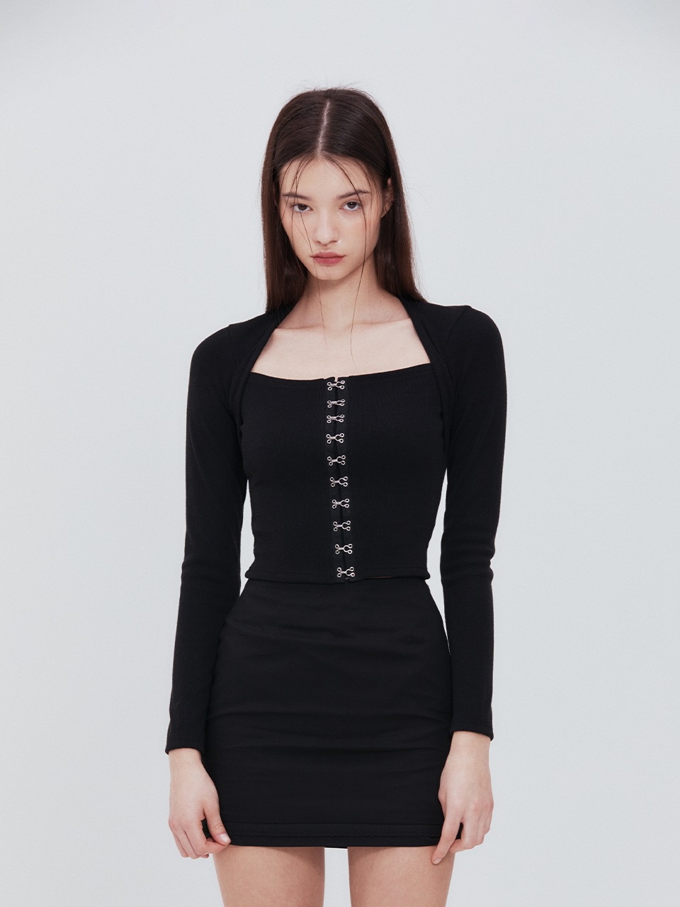 【NOT YOUR ROSE】HOOK SQUARE TOP : BLACK