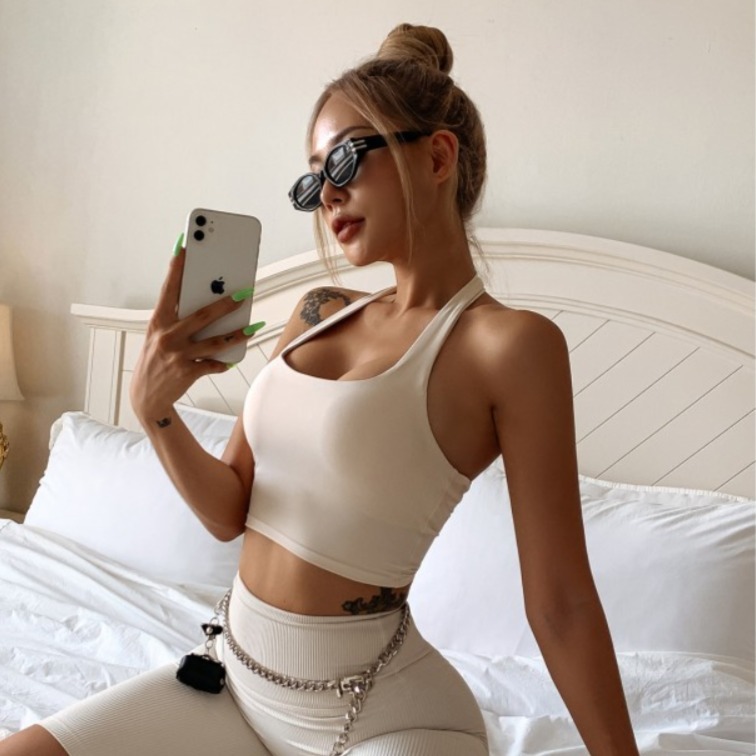 トップス トップス ミニ丈 ショート丈 袖なし ノースリーブ Uネック ラウンドネック 襟なし タイト 細身 伸縮性 きれいめ シンプル 上品 おしゃれ お洒落 かっこいい 大人可愛い こなれ感 ラフ