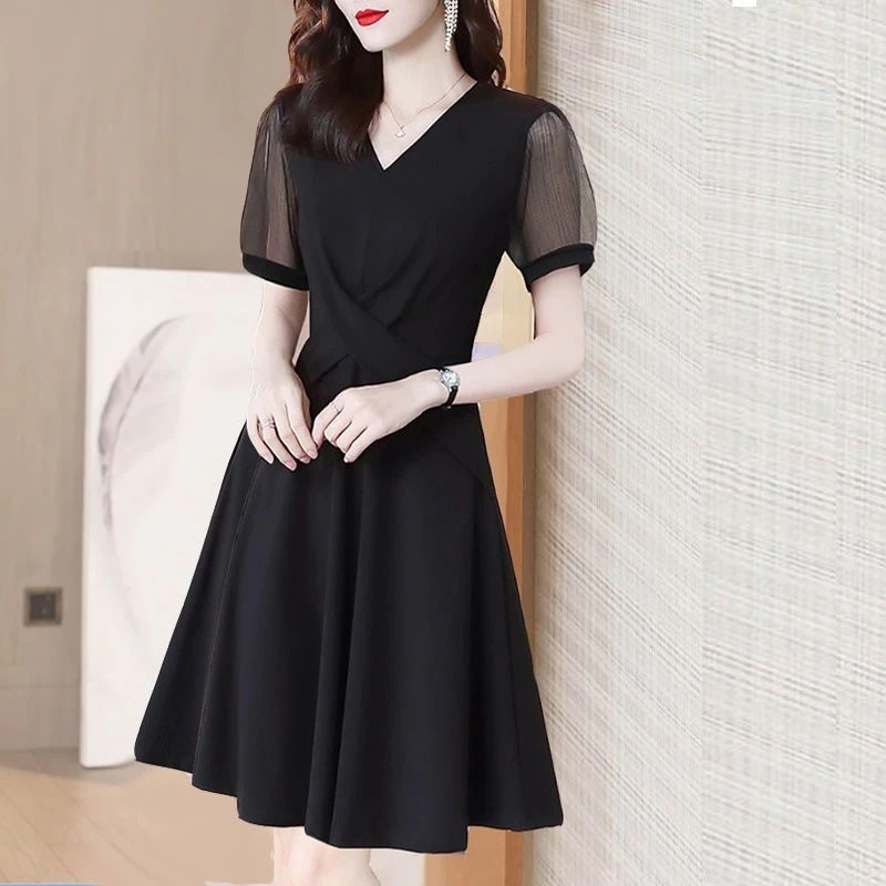 夏服2023ハイエンド外国風カバー腹小さな黒い服は薄くて気質の細いスカート 母の日