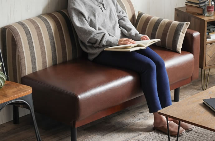 ストライプデザイン 2人掛けソファ