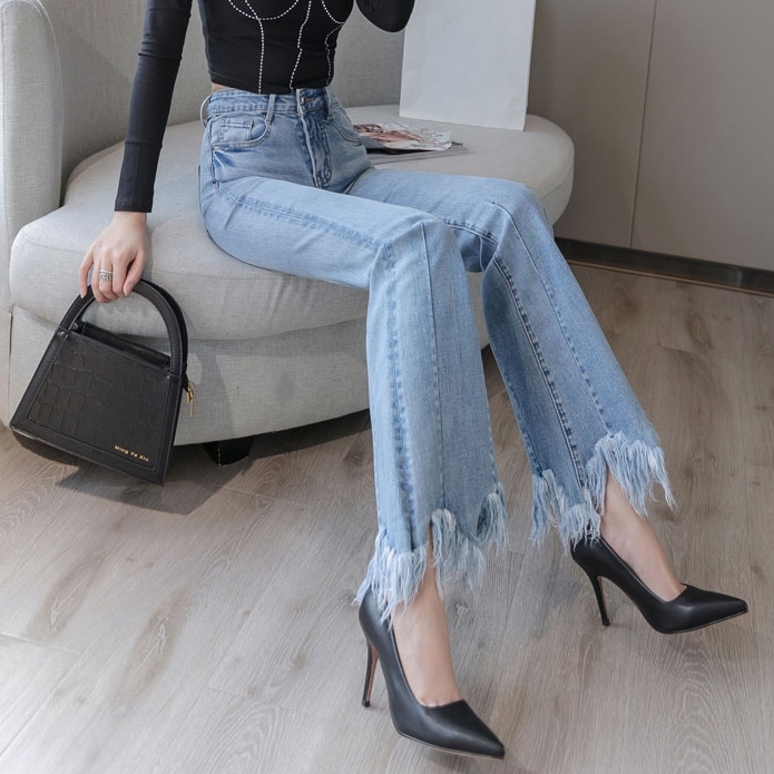 フレアデニムパンツ ボトムス パンツ デニムパンツ ロング ロング丈 フレア ハイウエスト デニム かわいい 大人可愛い きれいめ シンプル カジュアル 大人 上品 おしゃれ お洒落 大人可愛い