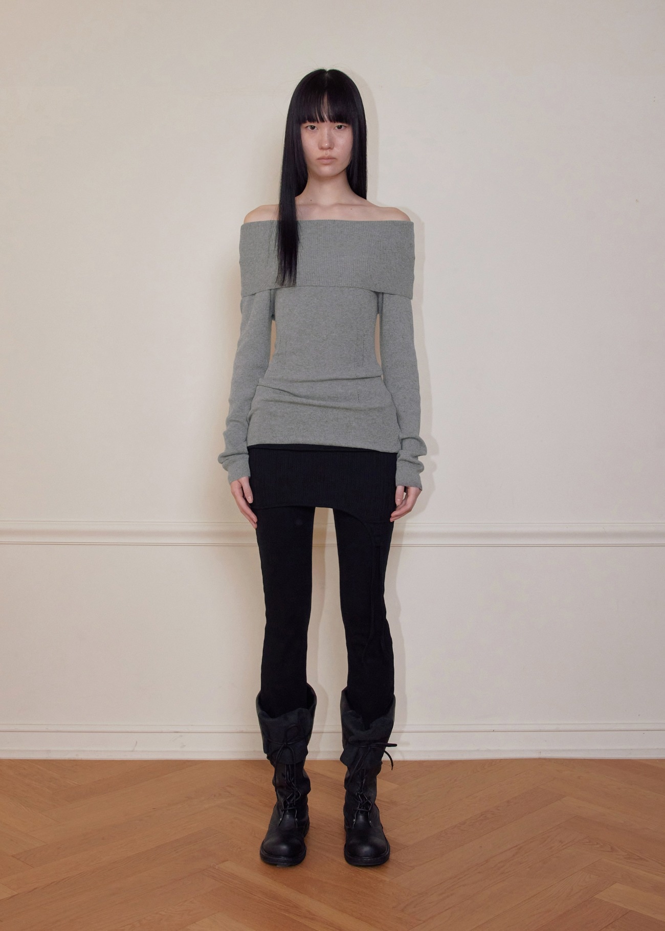 【bohemseo】 SILHOUETTE OPEN-SHOULDER KNIT, CHARCOAL 正規品