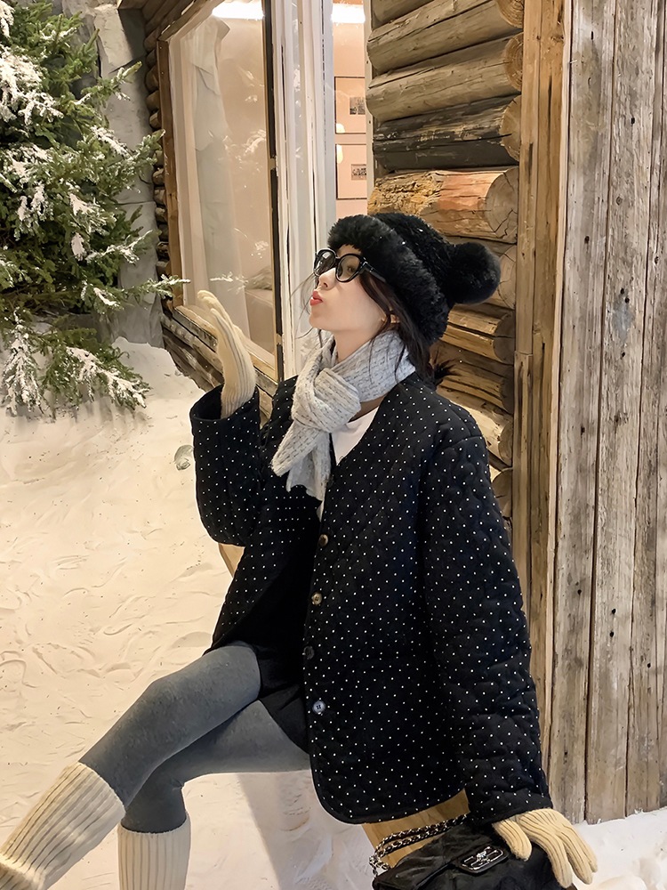 ふっくら中綿 あたたかい 冬 防寒あったか暖かいかわいい ブルゾン厚手アウターBF風無地羽織るハイネックファッション系大人ゆったりカジュアルストリートスタンドネックにサイズ丈シルエット秋レディース黑白