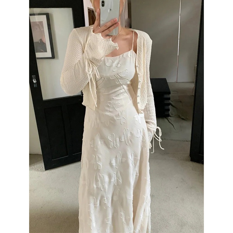 プリントカーディガンフィットしたウエスト魅力的なホルターネックドレスが特徴の女性用プラスサイズのフレンチスタイル ツーピース スーツ