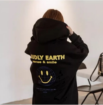 レディース トップス ロング アウター パーカー フード ジッパー スマイル 文字 大人可愛い カジュアル おしゃれ こなれ感 ラフ 存在感 秋 冬 ママ 10代 20代 30代 40代 ティーン