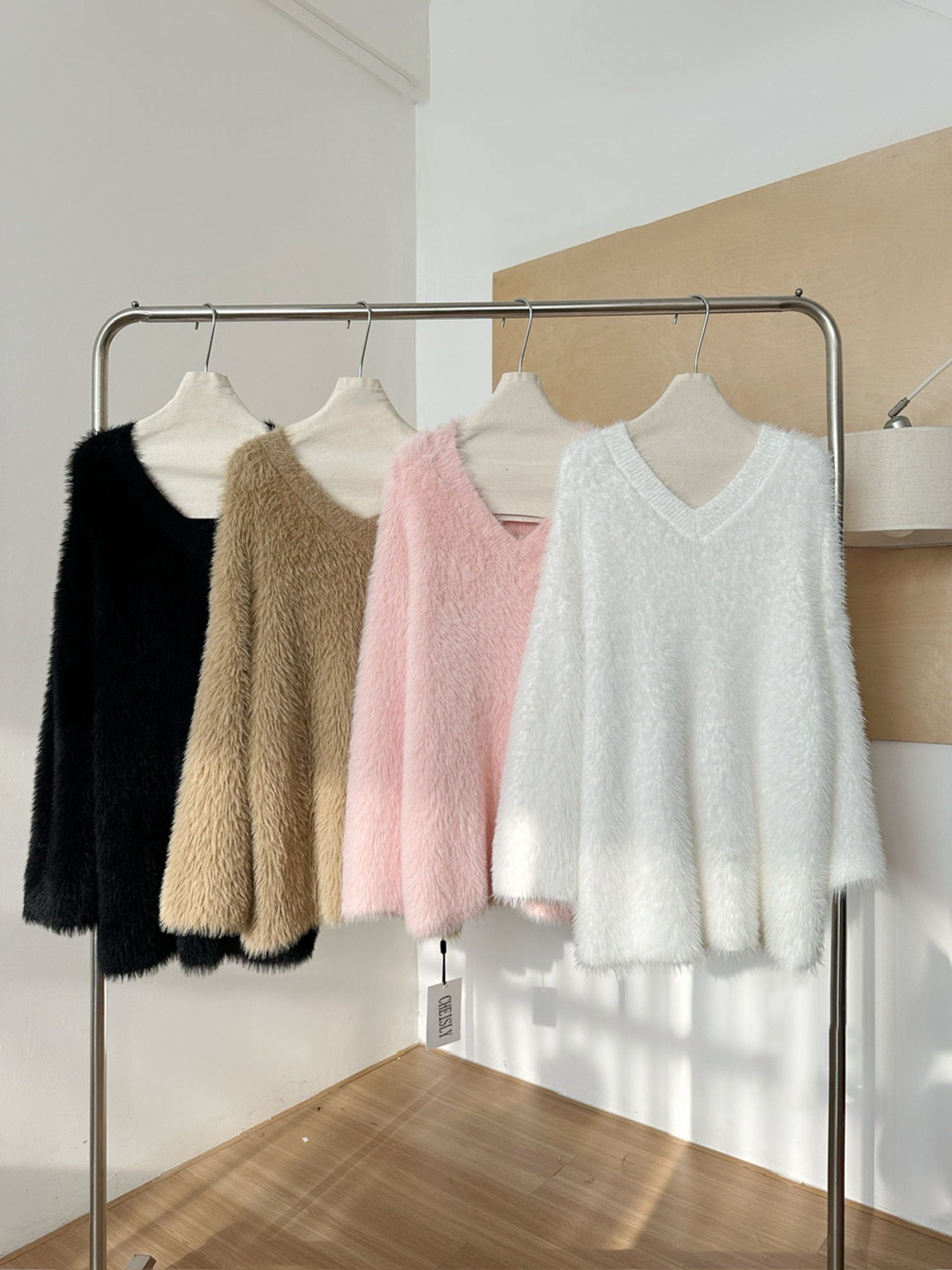 レディース トップス ニット セーター 長袖 Vネック かわいい 大人可愛い きれいめ シンプル カジュアル ラフ ガーリー エレガント 無地 春 秋 冬 学生 デート お出かけ お泊まり パーティー