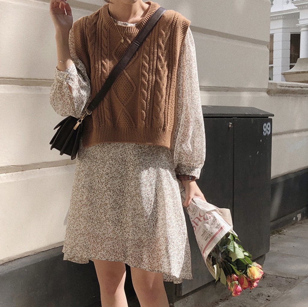 トップス ワンピース デート ニットソー セーター ベスト フレアワンピース ショート ショート丈 袖あり かわいい 大人可愛い きれいめ シンプル カジュアル 大人 上品 おしゃれ お洒落 主役級