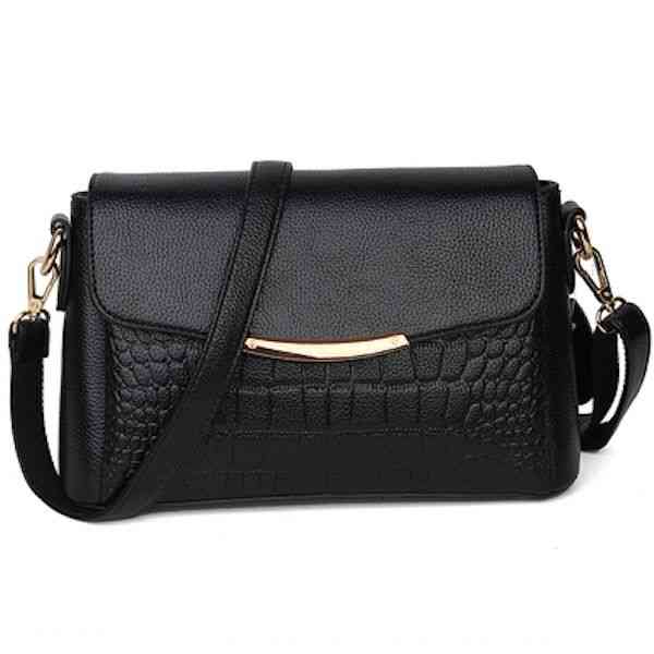 ショルダーバッグ レディース 夏 冬 秋 ナイロン 赤 斜めがけ 春 A4 レザー ミニ 軽量 40代 トートバッグ 大人 可愛い 帆布 小さめ 大きめ 革 バッグ 縦長 2ウェイ 大容量 カジュアル