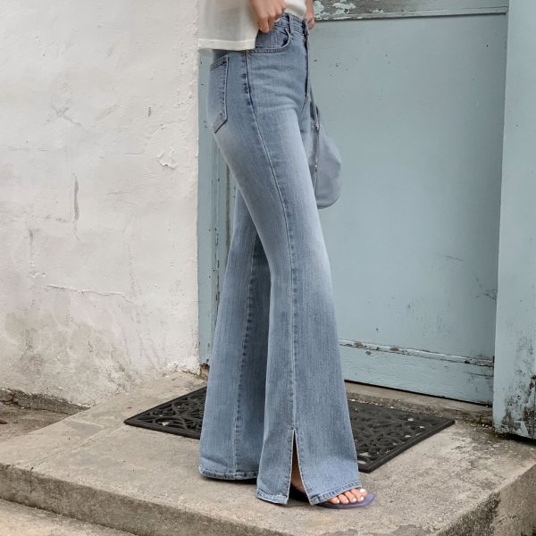 (韓国製)（国内製作）（MADE／S-Lサイズ／ショート＆ロング丈／スリム補正フィット）Day Jeans No.80 裾スリット レザーパッチ ブーツカット デニムパンツ ps5858