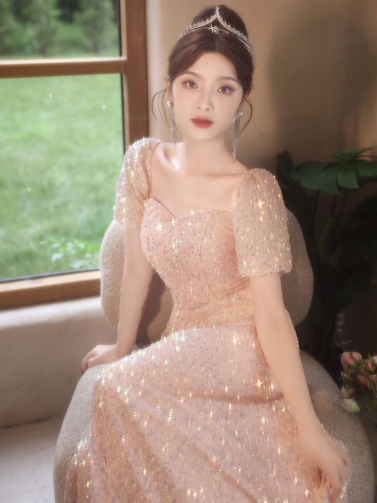 キャバドレス スーツ パーティードレス ドレ 結婚式 ピンクのスパンコールイブニングドレス女性2025新しい気質ハイエンドライトラグジュアリーニッチ主催公演18歳バットミツバドレス ウェディングドレス