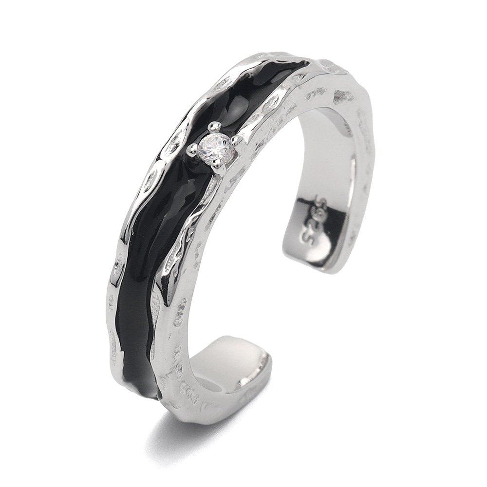 925 ニュアンスたっぷりのエナメルに一粒のジルコニアがキラリと輝くリング [cr561-black]