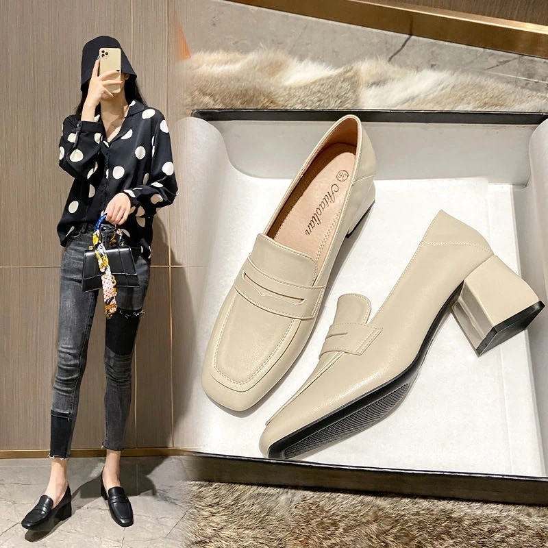モカシン 母の日 ミドルヒール OL通勤 小革靴 快適 おしゃれ スクエアヘッド ハイヒール 高級感 シンプル 百掛け シープスキンの靴 太ヒール 英伦風 ローファー