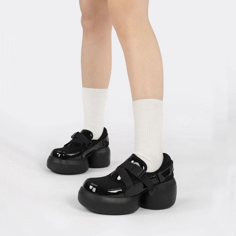 スニーカー レディース シューズ 厚底 メッシュ レザー スポーツ クロスバックル ラウンドトゥ 秋 ブラック