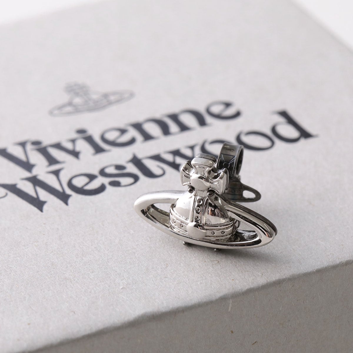 Vivienne Westwood ヴィヴィアンウエストウッド ピアス 62010046 レディース メンズ オーブ 片耳販売 アクセサリー P008/PLATINUM-RUTHENIUM 13,430円