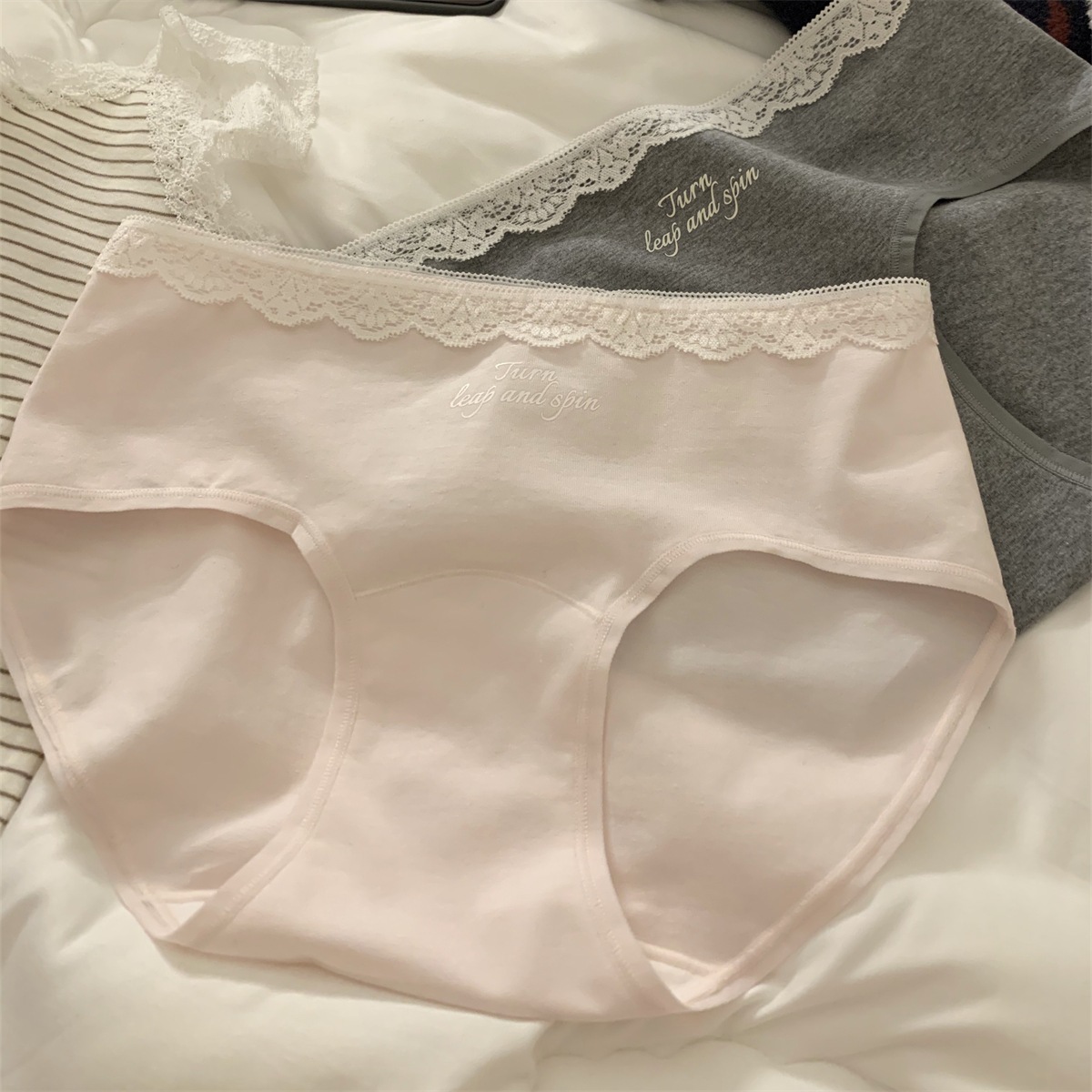 【1点ご購入 で10点プレゼントいたします】抗菌コットンピュアバレエ風レディースパンツ女子が肌にキス