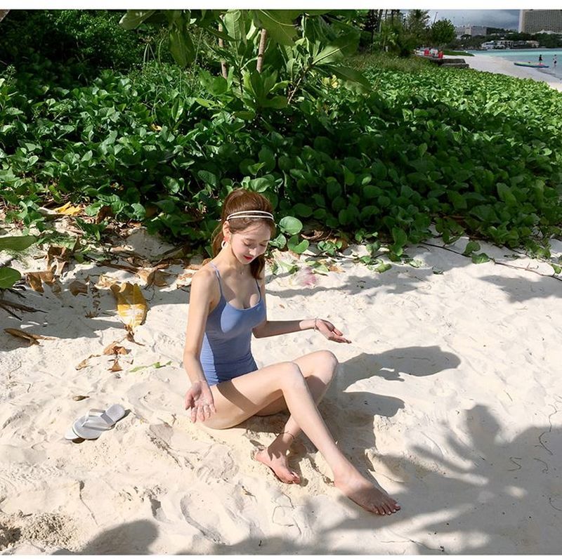 バッククロスストラップ バックコンシャス ワンピース水着 レディース スイムウェア パッド付き バックレースアップ 編み上げ 背中魅せ 胸元開き 谷間見せ 盛れる バックシャン シンプル セクシー