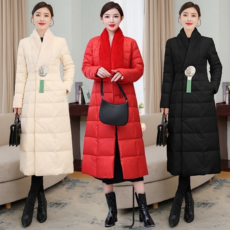 2023冬風レトロファー襟刺繍タッセル国民風ロング膝上ホワイトダックダウンジャケット 12,042円