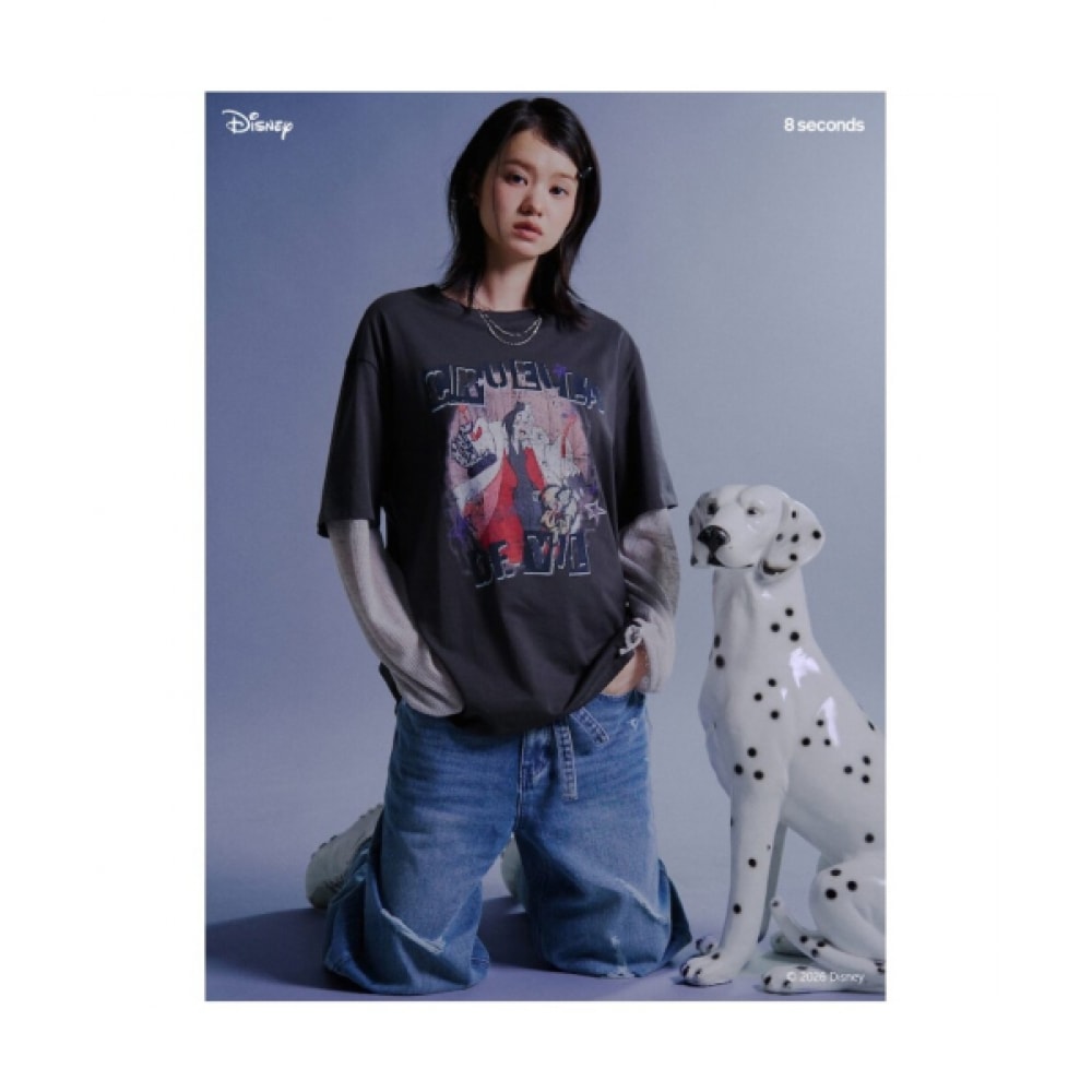 8SECONDS [クルエラ] オーバーフィットグラフィックTシャツ-アッシュ