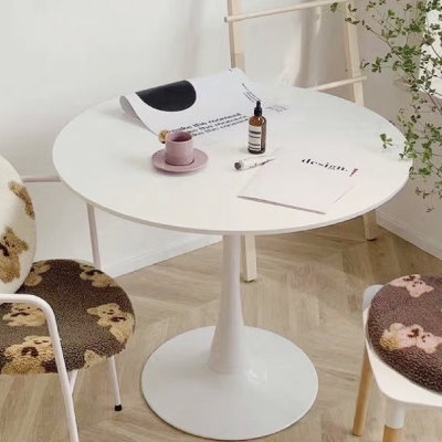 Qoo10] NEW ホワイト円形チューリップテーブル : 家具・インテリア