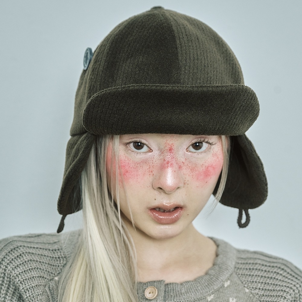 ハグユアスキントルーパーフラップボタンキャップ (ブラウン)