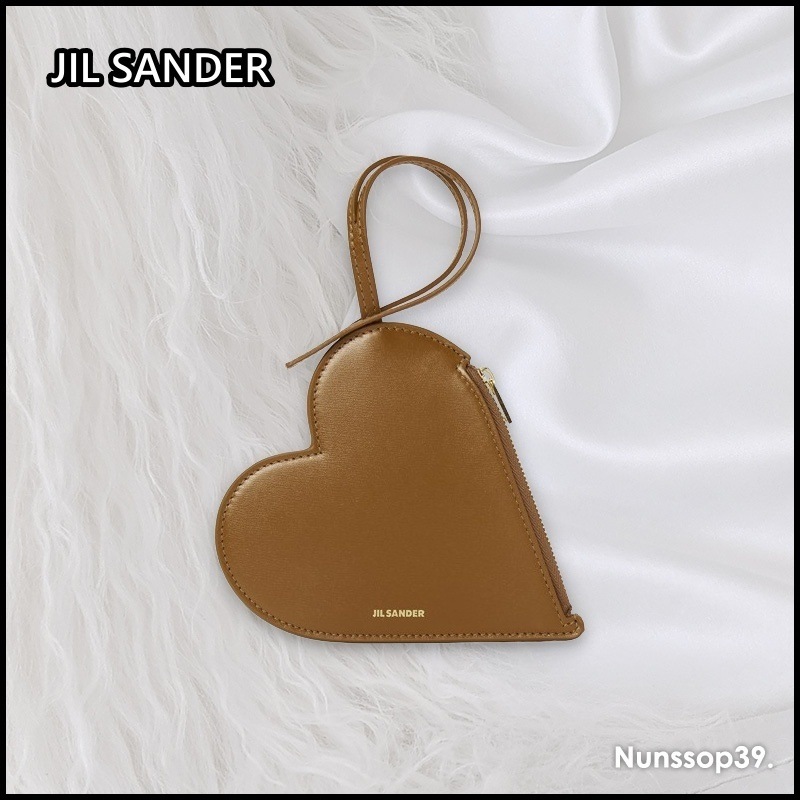 JIL SANDER J08VL0005 P4840 225 ハートロゴクラッチ
