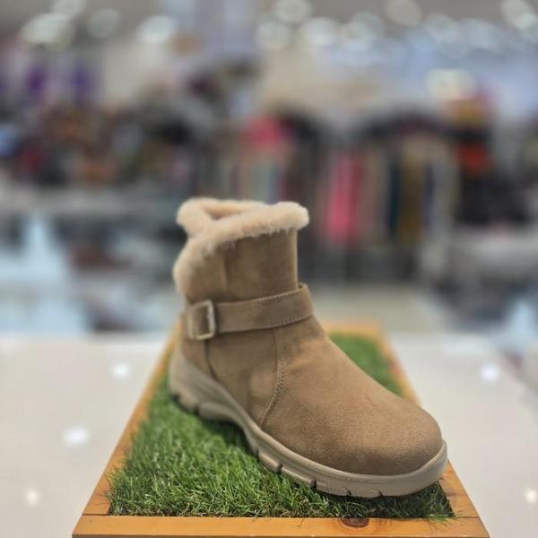 セーブゾーン04 女性コンフォートカジュアルファー裏地ブーツ4.5cm ベージュ SMOCBNKMDQ609 (S42325173) 17,559円