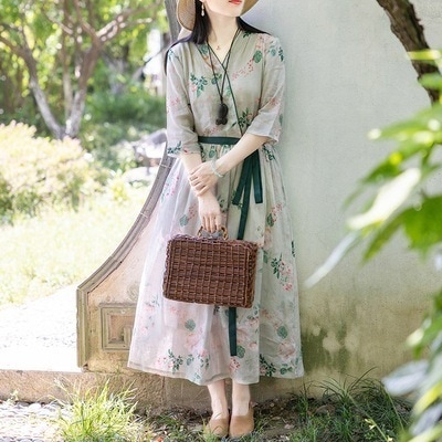 花柄ワンピース ロング丈 花柄 袖あり 七分袖 Vネック ウエストリボン デザイン 美ライン ニュアンス スリット レイヤード かわいい 大人可愛い きれいめ シンプル カジュアル 大人 上品 16,002円