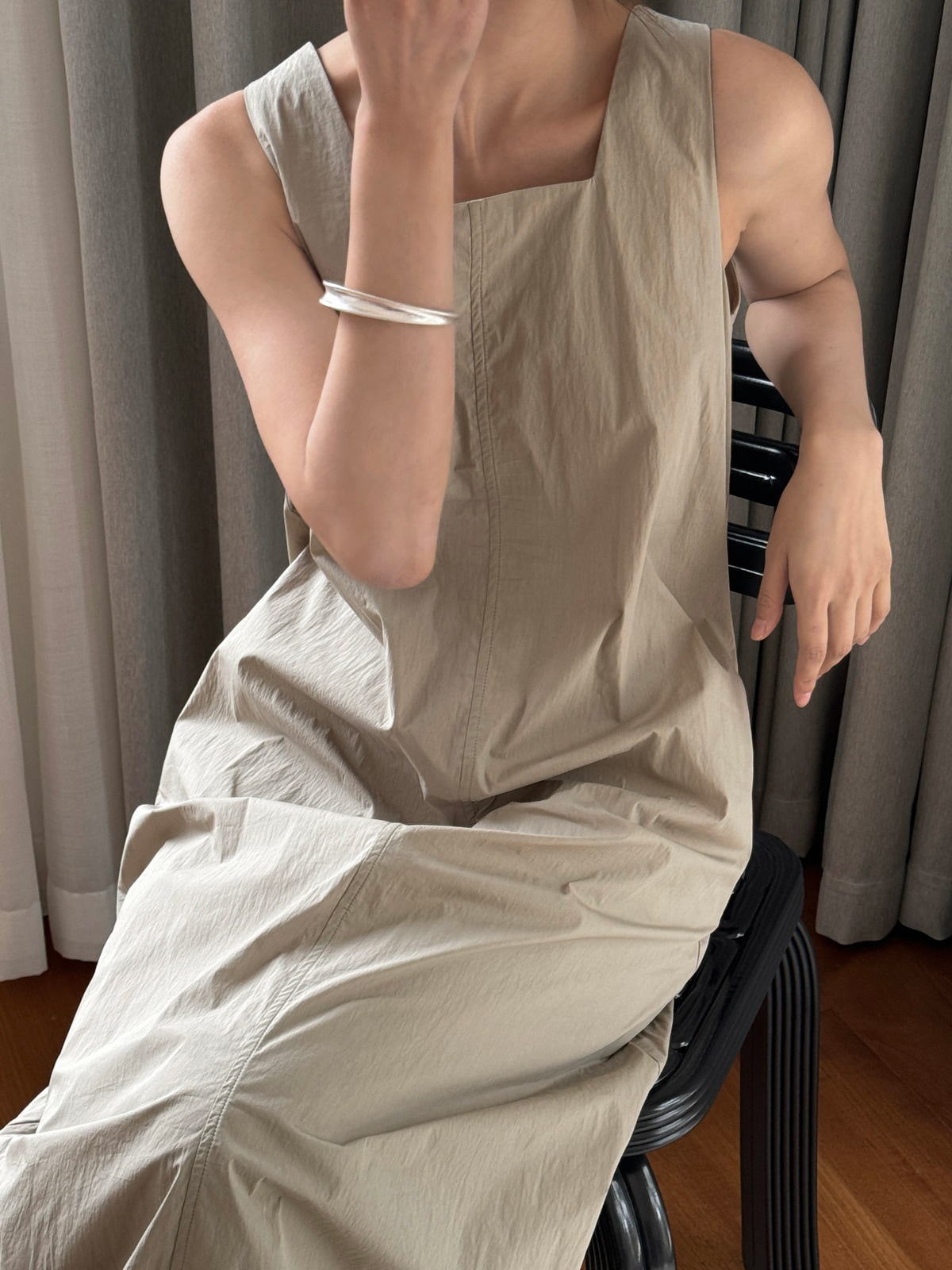 夏の新型韓国版シンプルな方襟の袖なしのワンピースの郭形の涼しさの心地良い肌のカジュアルなロングスカートの女性 6,358円