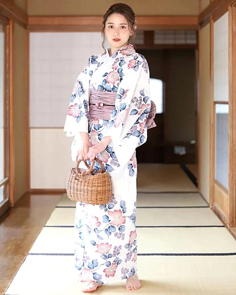 着物浴衣女性伝統正装綿姿レトロ撮影ツアー 4,796円