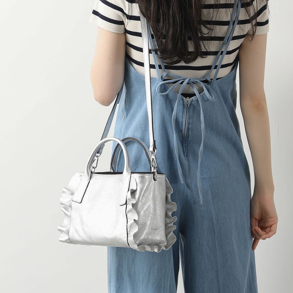 RIPANI リパーニ ハンドバッグ MEDINILLA メディニラ 8602OL レディース メタリック レザー ショルダーバッグ フリル ロゴ 鞄 030 【mega】