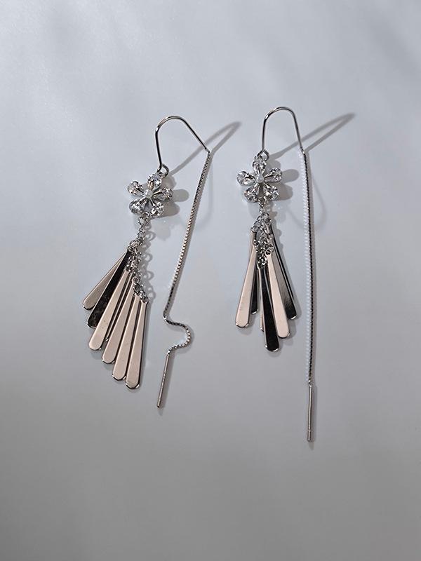 【Silver 925】花モチーフ×チェーンフックピアス