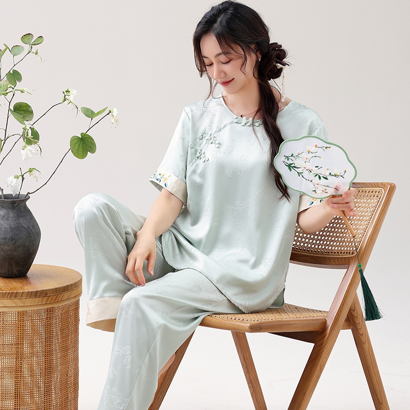 女性のための新しい風のパジャマ夏の氷と雪のシルク半袖ズボン2024シルク家庭服