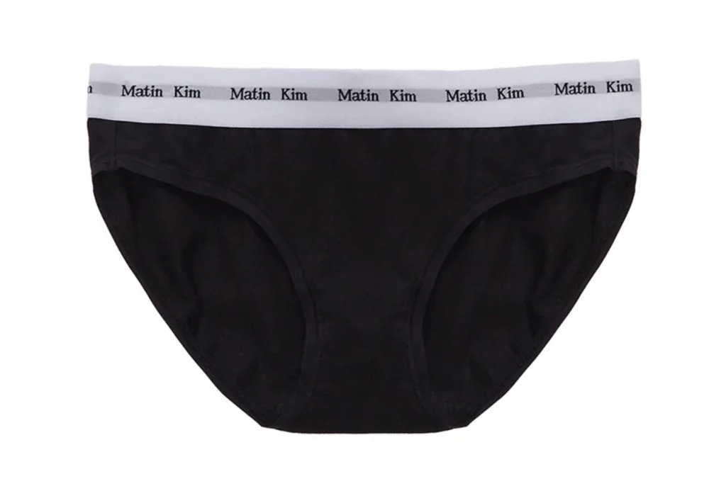 Matin Kim】LOGO BAND TRIANGLE BRA - メルカリ