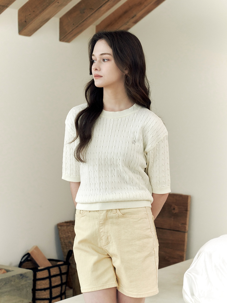 ハーフラウンドケーブルニットクリーム