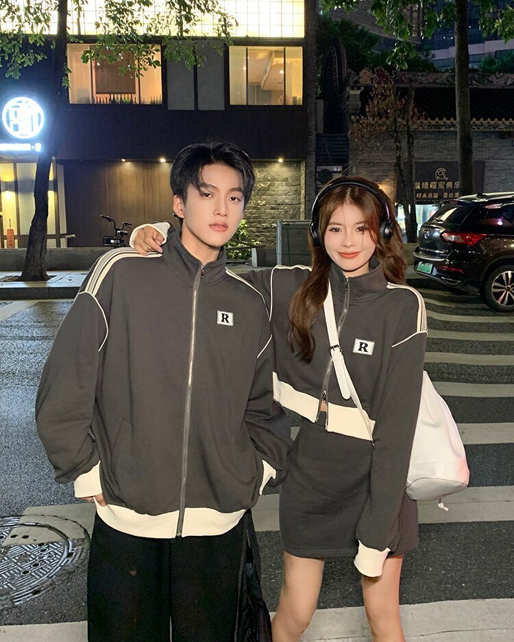 セットアップ レディース スウェット ジャージ上下 トレーナー スカート ミニスカート ショート 長袖 シンプル ワンポイント 丸首 秋冬コーデ カジュアルコーデ 韓国コーデ ストリートコーデ