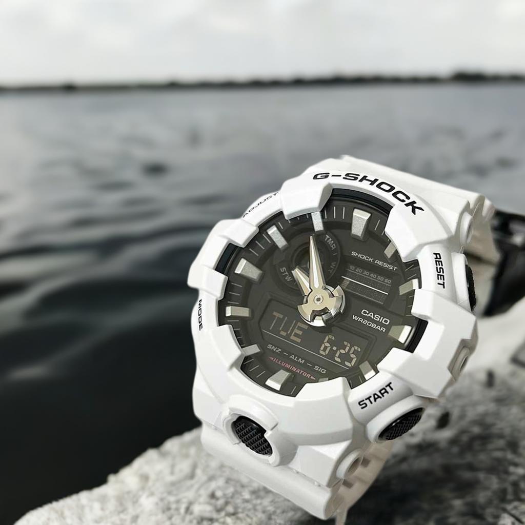 国内正規品 新品 Gショック G-SHOCK カシオ メンズウオッチ gショック アナデジ　ホワイト　 GA-700-7AJF　プレゼント 腕時計 愛の証 感謝の気持ち