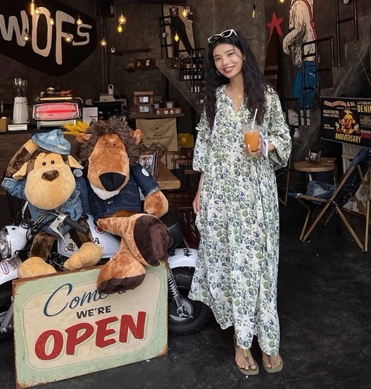 ワンピース レディース 夏服 ロング マキシ丈 七分袖 ボリューム袖 Vネック 襟なし 落ち感 シフォン オーガンジー SNS 映え 写真 映え 目立つ 冷房対策 涼しい 涼感 体型カバー 海外トレン