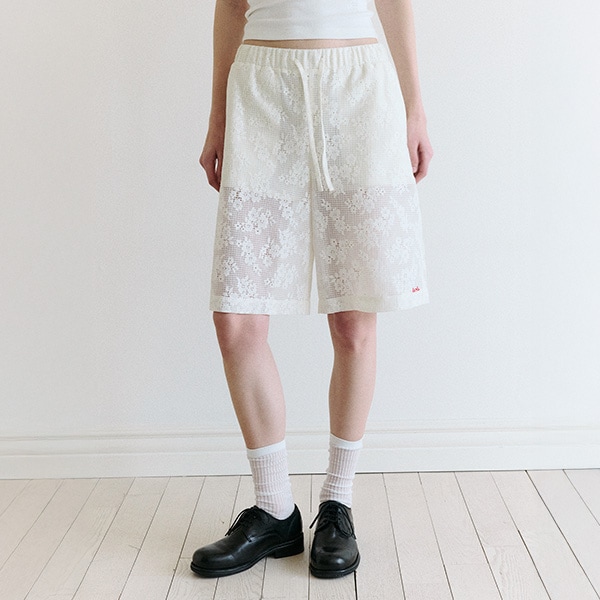 LACE BERMUDA PANTS IVORY 7,397円