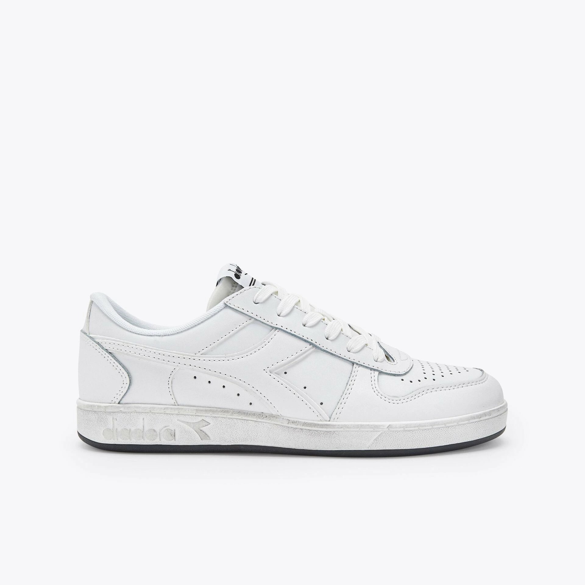 MAGIC BASKET LOW ICONA ホワイト ユニセックス スニーカー SPORTS コレクション d501179296c6180