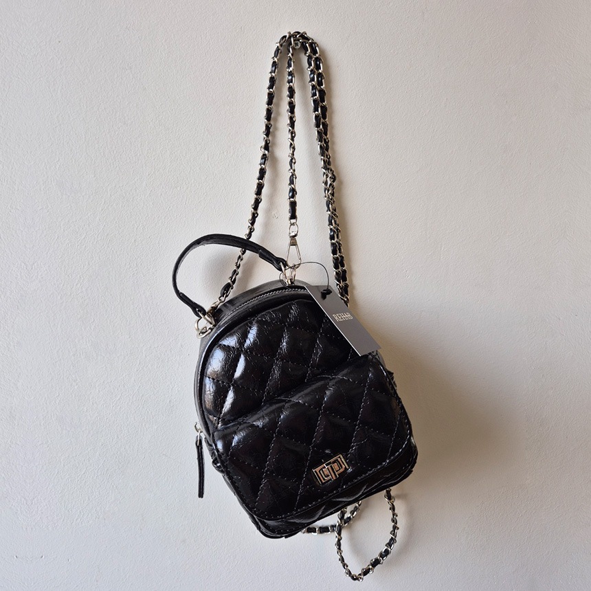 MINIBL キルティング チェーンショルダーバッグバックパック対応・光沢エコレザー