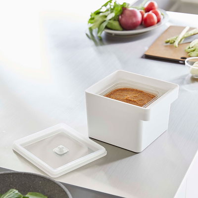 他サイト： 密封みそストッカー 山崎実業 TOWER タワー みそパックごと収納ハンドル付き密閉フードコンテナ ホワイトの商品画像