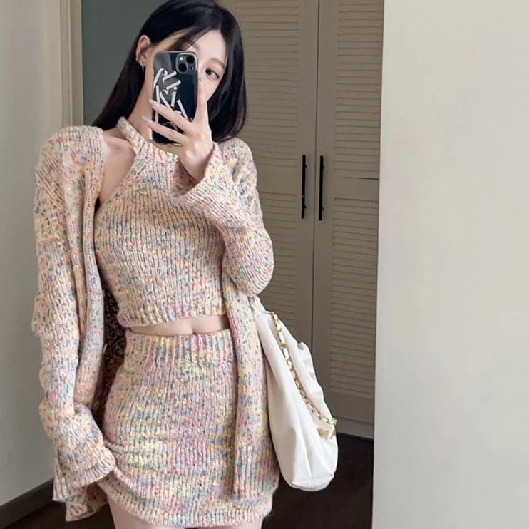 セットアップ 涼しく楽ちんセットアップ韓国ファッション ニットセットアップ 2024 秋冬 新作 高級感セレブネックトップスセーターコートスカート3点セット着痩せ 流行り 可愛い30%までに制限