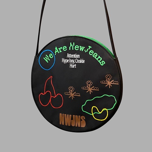 ニュージンス NEWJEANS 1集 アテンションクッキー 下着ボーイ限定版 BAG ver. black