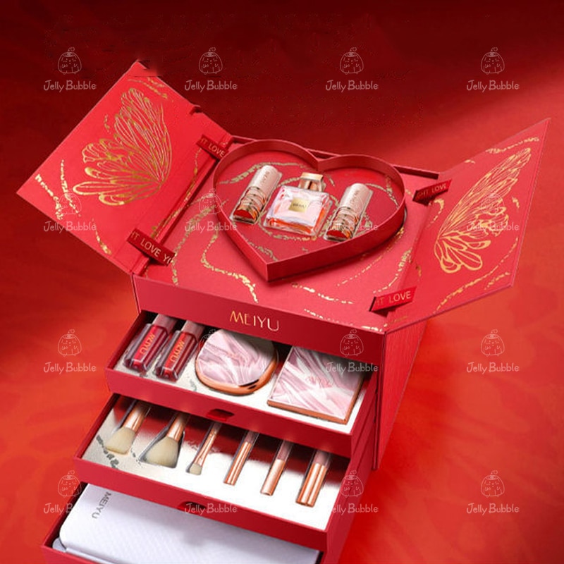 新品　ラデュレ　バレンタインコスメ　ハートアイシャドウ　リップ　マグカップセット 新品 ラデュレ バレンタインコスメ ハートアイシャドウ リップ