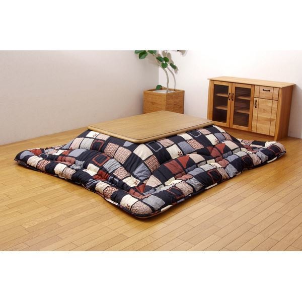 国内プリント こたつ厚掛け布団単品 『あかね』 ブラック 205x205cm（裏地：フランネル）