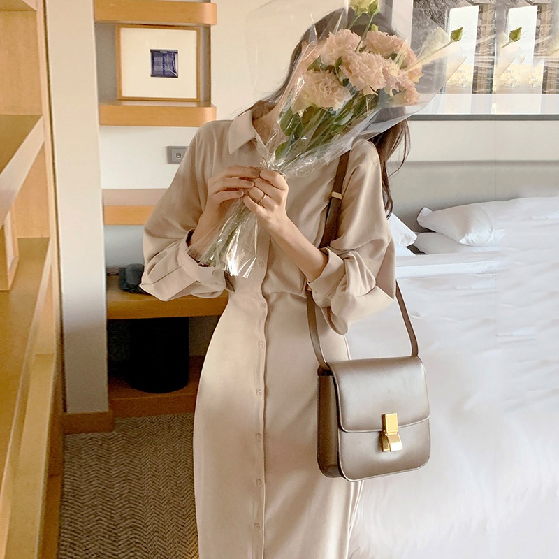 ワンピース シャツワンピース ミモレ ミモレ丈 袖あり 長袖 襟付き スリム 細身 ストレート 前開き 大人可愛い きれいめ シンプル カジュアル 大人 上品 おしゃれ お洒落 かっこいい